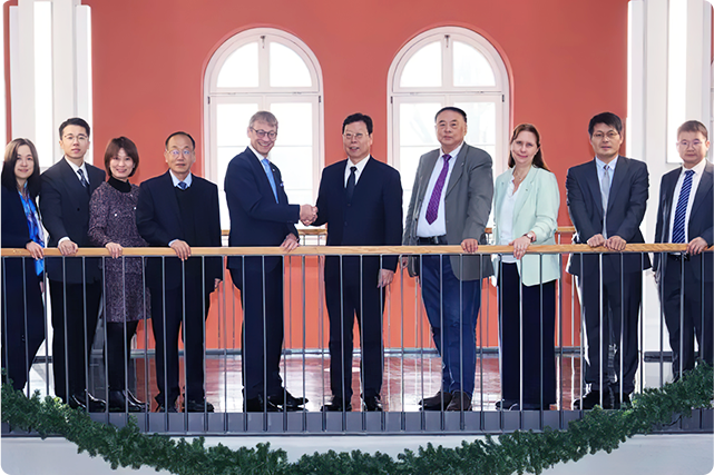 Dr. Wang Yunhong, President of IBIH, Accompanied Leaders From Henan Investment Group and Innovation Investment Group on a visit to TUHH in Germany